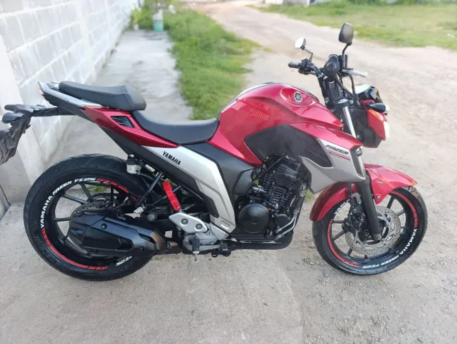 Vendo ou troco moto maior