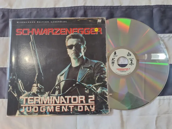 LaserDisc Terminator 2 Judgment Day Schwarzenegger Original