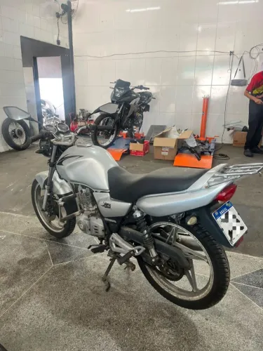 Moto pronta para transferir.