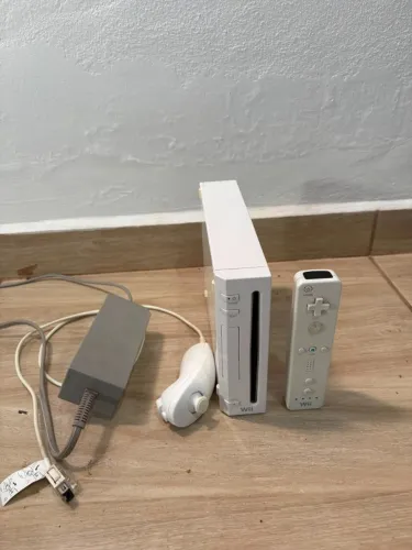 Nitendo Wii funcionando perfeitamente só tem Oque está na foto barato pra ir logo 