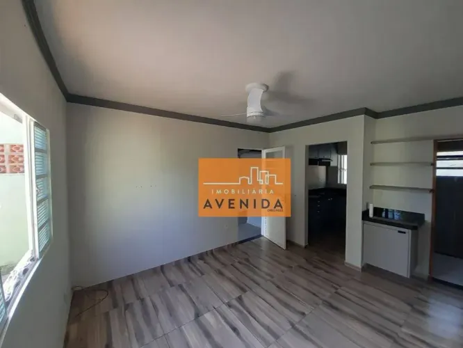 Casa com 2 dormitórios para alugar, 60 m² por R$ 2.111,00/mês - Residencial Serra Azul - P
