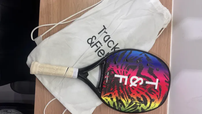 Raquete de Beach Tennis Track&Field Pro Carbon - Praticamente Nova