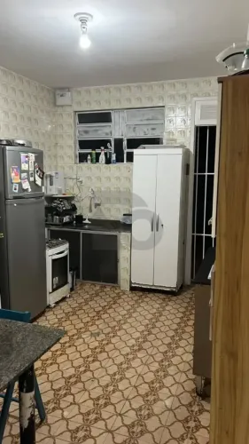 Casa de 142m² no Bairro Siqueira Campos com 3 Quartos, 2 Banheiros e Garagem