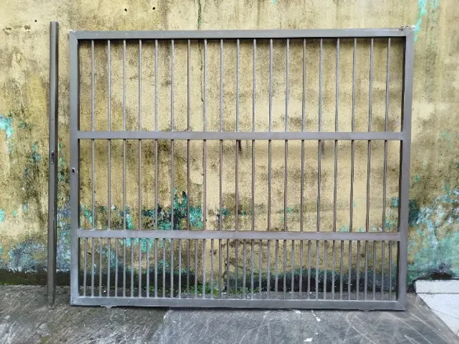 Portão de Aluminio de Correr em Otimo Estado