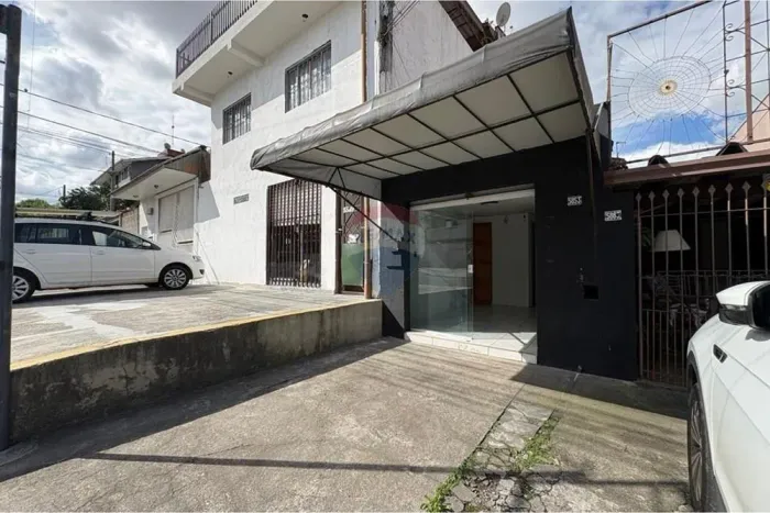CASA 3 QUARTOS NO ALTO BOQUEIRÃO | R$ 310.000