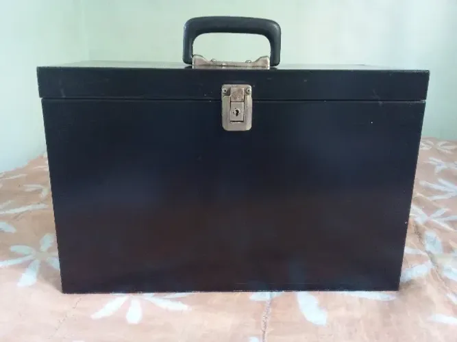 Maleta Para Arquivo Agra Em Aço - 42 Cm - Usada