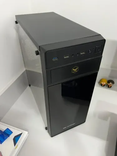 Gabinete Gamer Neologic Mid Tower com Lateral de Vidro e 2 Fans