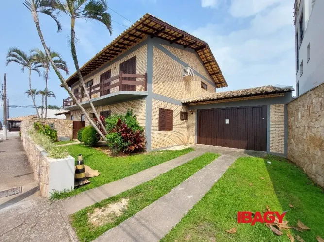Oportunidade! Casa em Itaguaçu - Florianópolis