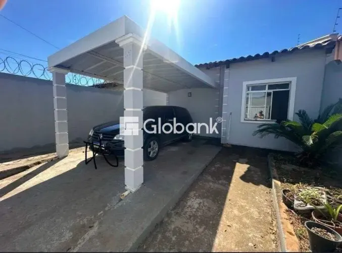 Casa á venda 02 quartos no Novo Jaraguá Montes Claros - MG