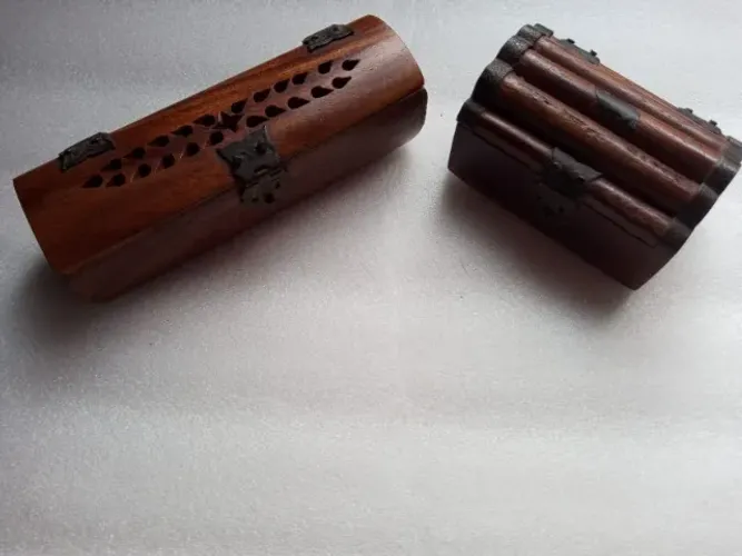 Caixas de madeira artesanais - Made in India (13 cm e 8,5 cm)
