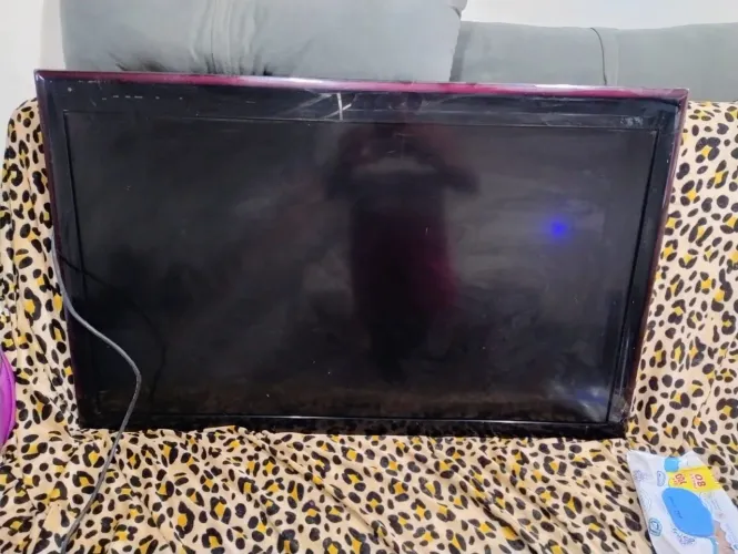 Tv LG led , liga mais não dá sinal