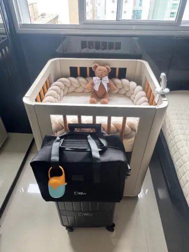 Berço Infantil Moderno com Madeira + Colchão