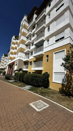 apartamento com 2 dormitórios e elevador