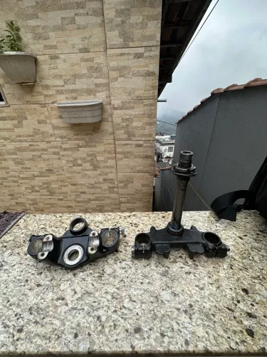 Vendo mesa de xre 190. 2026, superior e inferior