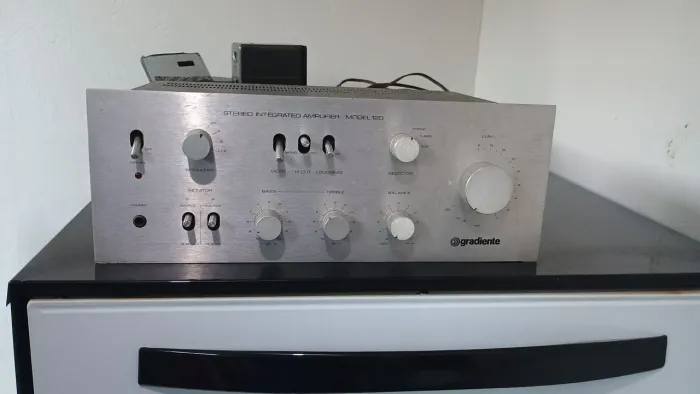 Amplificador Gradiente model 120