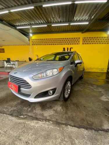 Ford Fiesta SE 1.6 16V Flex 5P 2015