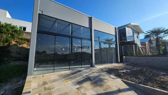SLA COMERCIAL TÉRREA COM 150M² NO BAIRRO GARIBALDINA NA CIDADE DE GARIBALDI