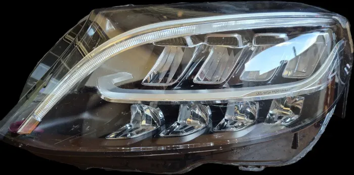 Farol esquerdo mercedes c180 c200 c300 2019 2020 2021 full led original