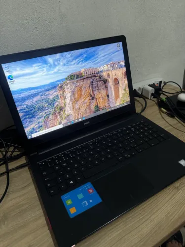 Notebook Dell Inspiron 15 5566 i3 com SSD - Revisado, Funcionando (Bateria ruim)