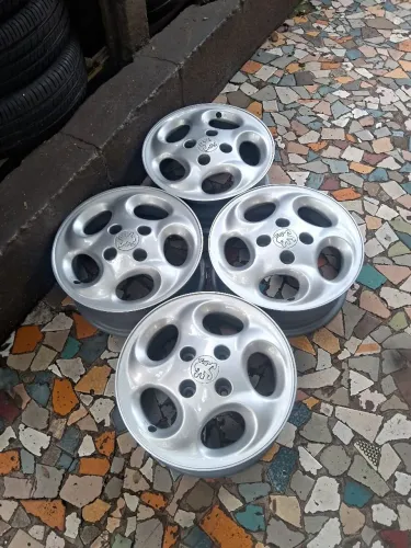 Jogo de rodas de liga leve aro 14/4 furos originais Peugeot 206 e 207 e outros