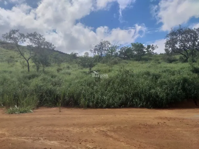 Lote com 360m² a venda no Condomínio Ecoville em Matias Barbosa - MG