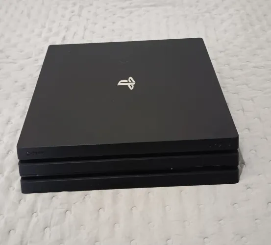 PS4 PRO 1TB + Jogos