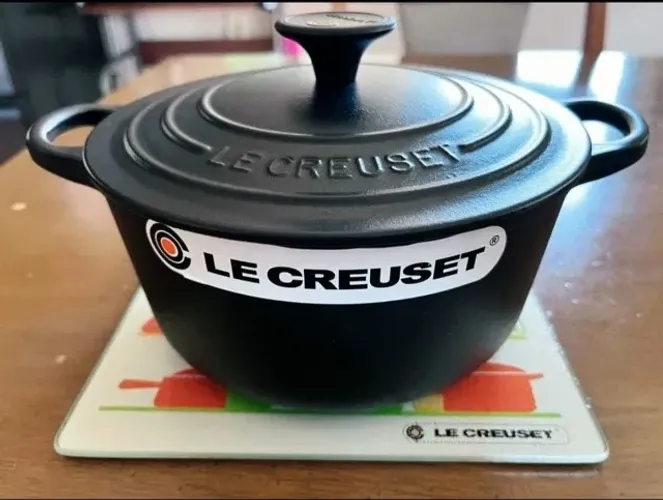 Panela Redonda Black Matte Le Creuset