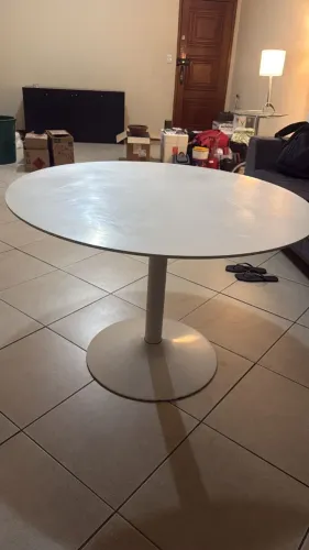 Mesa de Jantar Redonda (Madeira + Pé em aço)