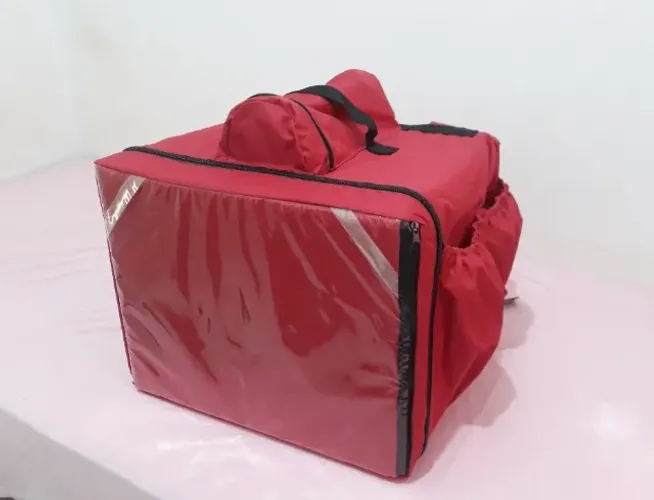 Bag Térmica Delivery 45L Vermelha com Isopor - Praticamente Nova