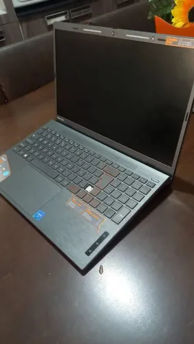 Vendo notebook positivo semi novo