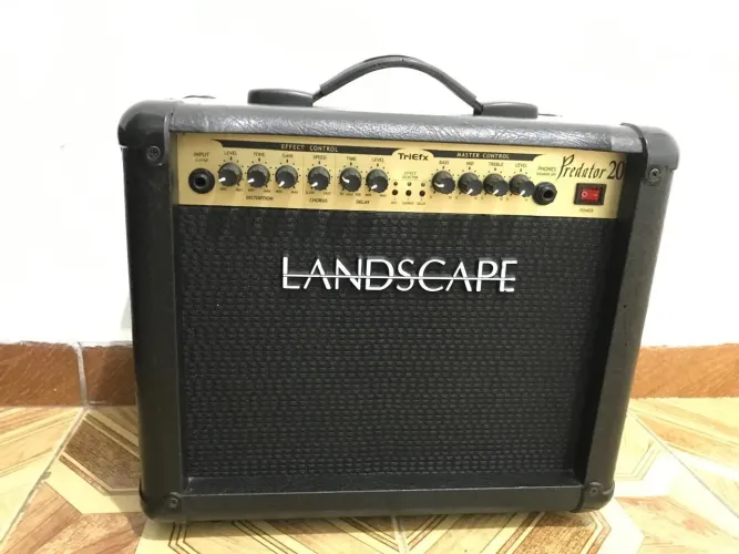 Caixa Amplificadora 30