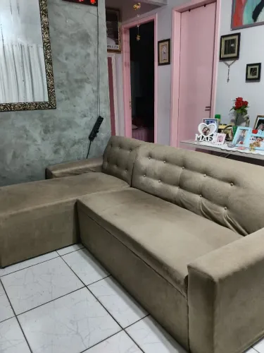 Vendo um sofá com pouco tempo de uso 