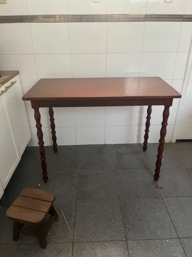Mesa 4 lugares/aparador