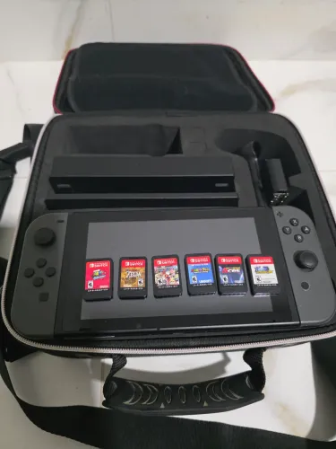 Nintendo Switch V1 Completo + 6 Jogos + Joy-Con Extra + Case