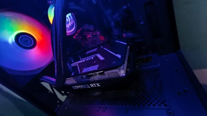 RTX 3050 6GB Galax 1-Click OC - Apenas 7 Meses de Uso