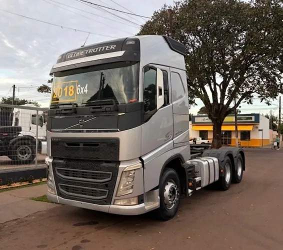 Volvo FH 460 6x4 ano 2018 único dono