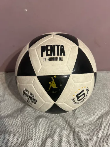 Bola futvolei penta 