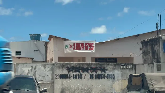 CASA EM PEIXINHOS (para demolição) excelente para comércio, excelente localização