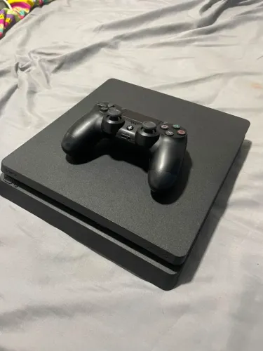 Playstation 4 Slim 1TB (Pasta térmica trocada)