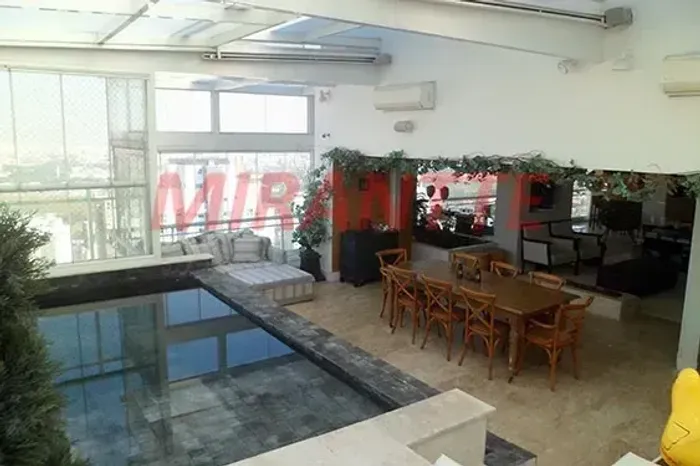 Duplex para aluguel e venda possui 330 metros quadrados com 4 quartos