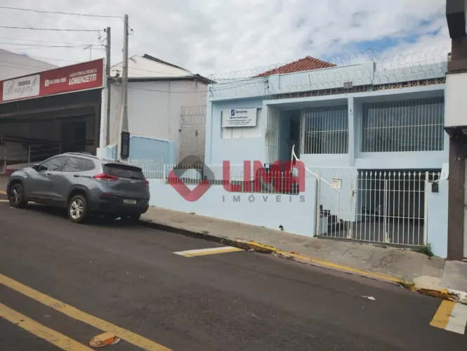 Casa para locação comercial com 2 dormitórios e 01 vaga de garagem na região de Bauru P