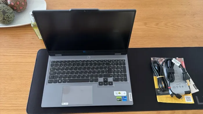 Lenovo LOQ
