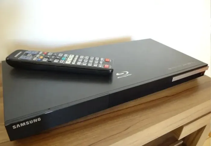Blu-ray Player NOVO Samsung com caixa, manual e controle