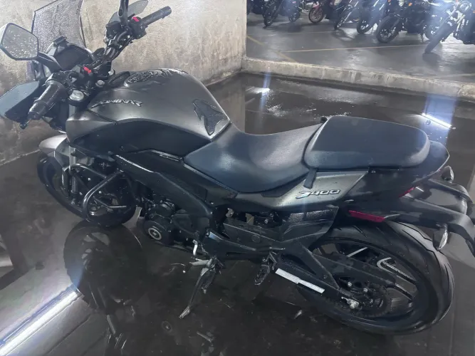 Bajaj Dominar 400cc 2025 - Vendedora Fernanda