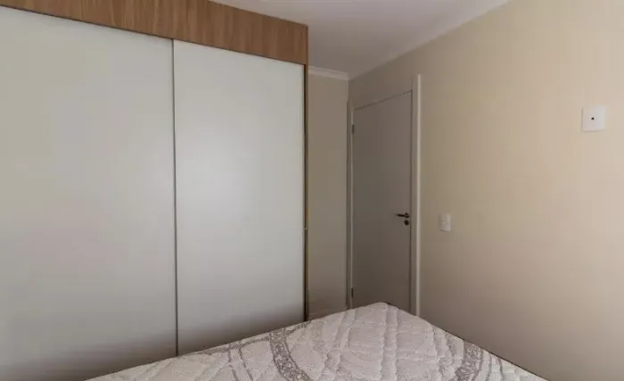 Apartamento ( 2 dormitórios ) , aluguel anual com caução e com mobília. 