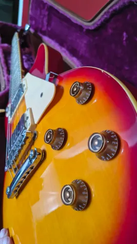 Guitarra Shelter Nashville + Amplificador Marshall
