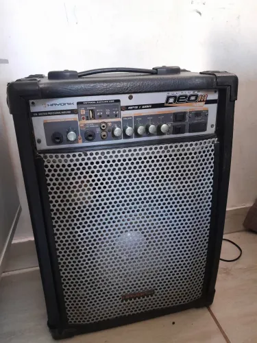 Caixa amplificada no precinho!! A mais barata da olx