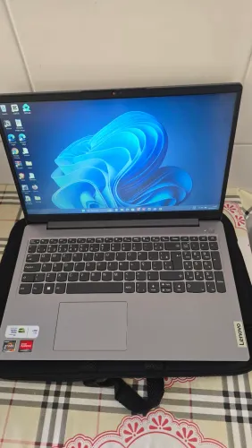Notebook Lenovo IdeaPad 3 Ryzen 7 - 12GB RAM / 512 SSD