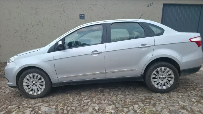 Fiat Grand Siena Essence 1.6 Flex 16V 2014