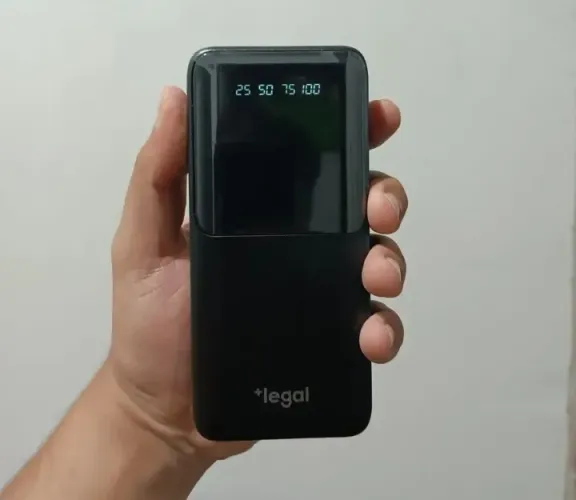 Carregador portátil preto ultra rápido
